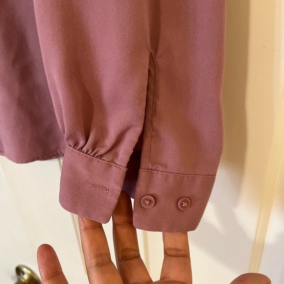 Uniqlo Purple Mauve Long Sleeve Button Front Collarless Rayon Blend Blouse. L - Picture 5 of 9
